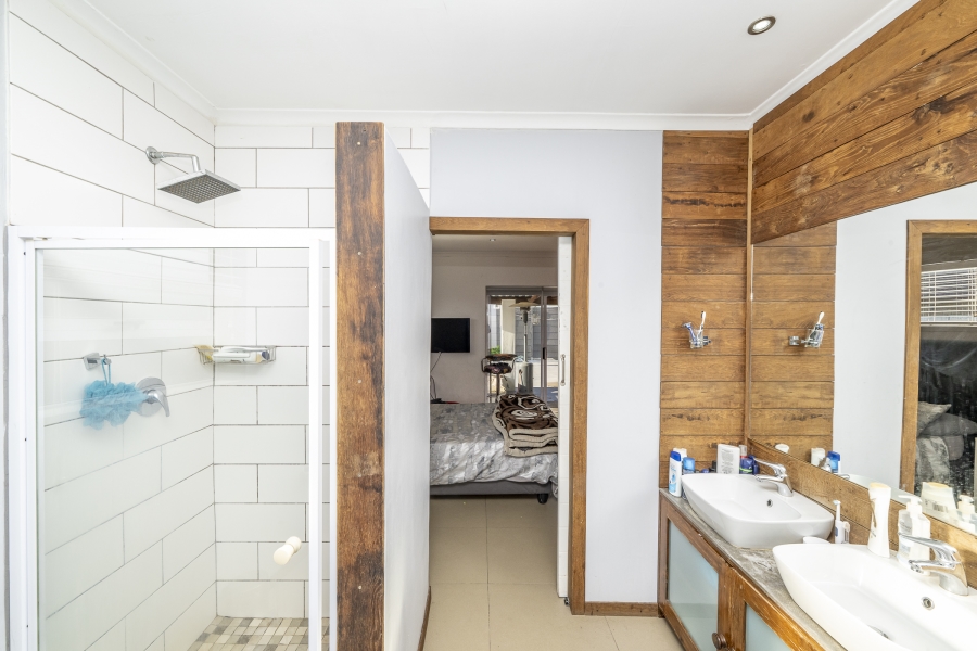 5 Bedroom Property for Sale in Rouxville Western Cape